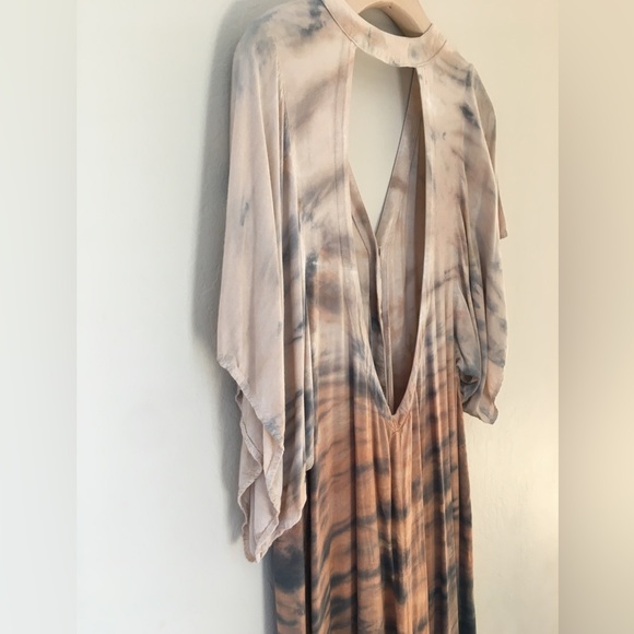 Boho LUX Tie Dye Boho Beach Dress - Picture 6 of 9